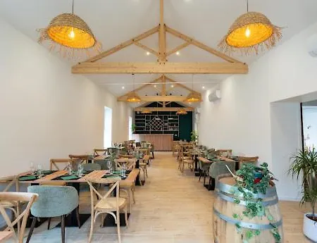 L Des Marais 여관 *